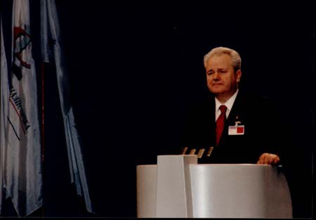 Слободан Милошевич, герой Сербии