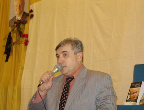 Вечер "Югославия в сердце", выступает Любомир Радинович